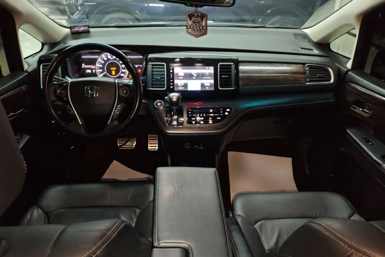 Used Honda Elysion 2016 2.4L Luxury Edition
