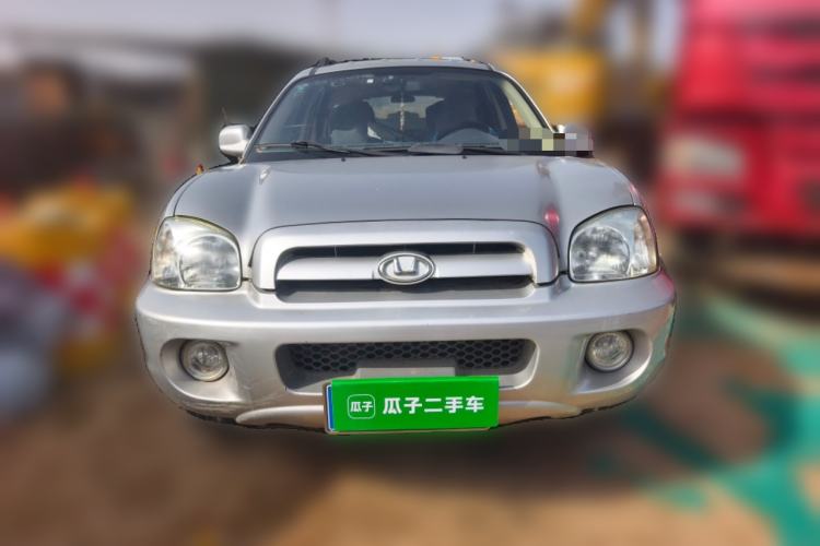 Used Huatai Santa Fe Classic 2012 2.0L Gasoline Manual Two-Wheel Drive with Sunroof Front