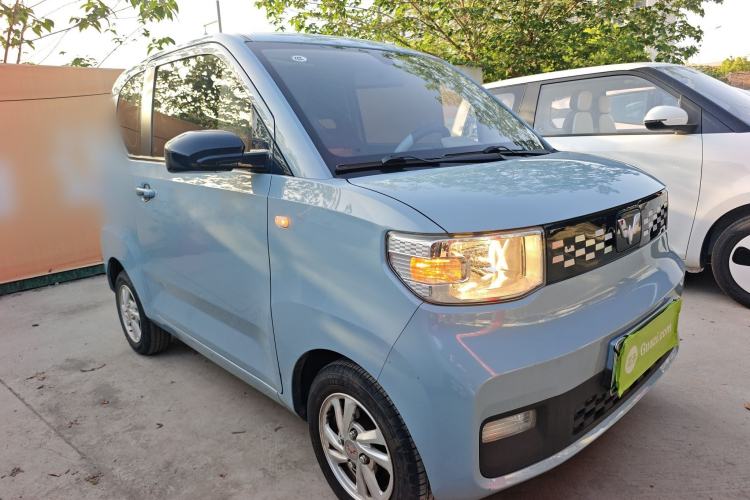 Used Wuling Hongguang MINIEV 2020 Enjoyment Model Lithium Iron Phosphate Front Right 45 Deg