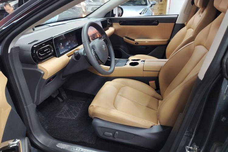 Used Leapmotor C01 2024 Range-Extended 316 Deluxe Edition Left Front Seat