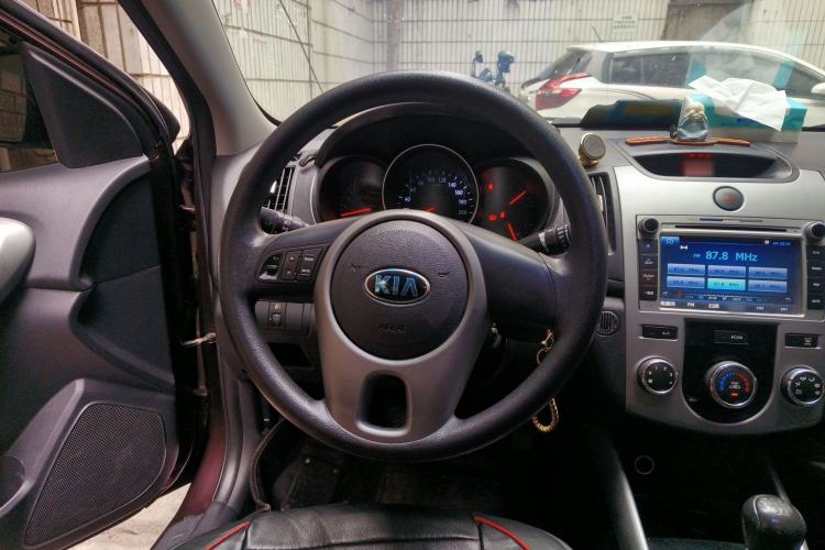 Used Kia Forte 2014 1.6L MT GL
