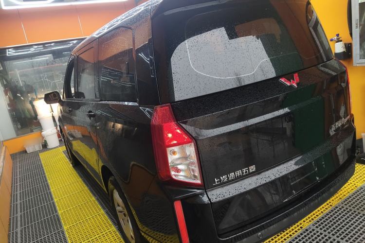 Used Wuling Hongguang PLUS 2020 1.5L Manual Comfort 7-Seater
