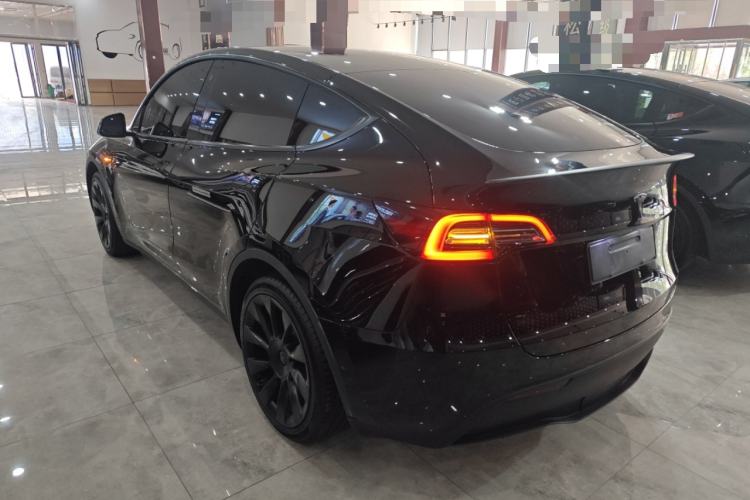 Used Tesla Model Y 2023 Rear-Wheel-Drive Version Rear Left 45 Deg