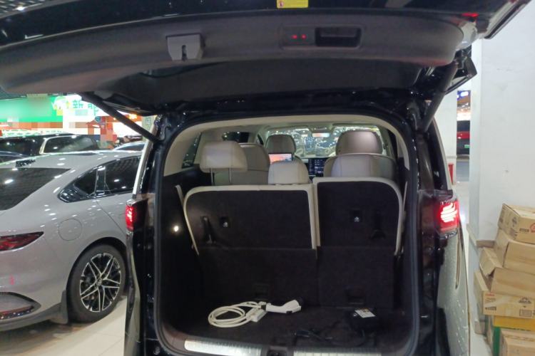 Used Denza D9 2024 DM-i 980 Four-Wheel Drive Flagship Model
