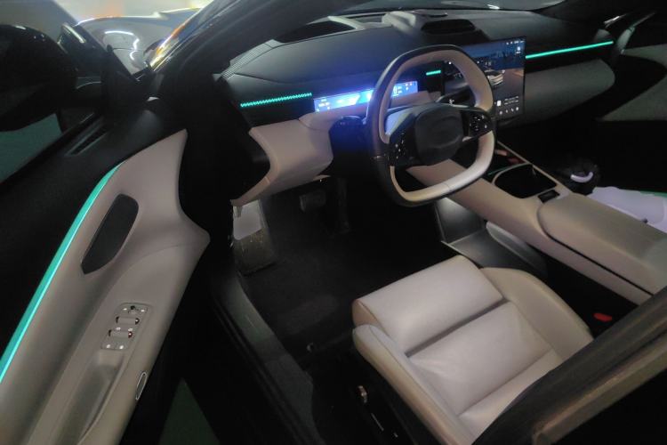 Used Lynk & Co Z10 2025 95 kWh 806 km Range Rear-Wheel Drive Advanced Driver-Assistance System Max
