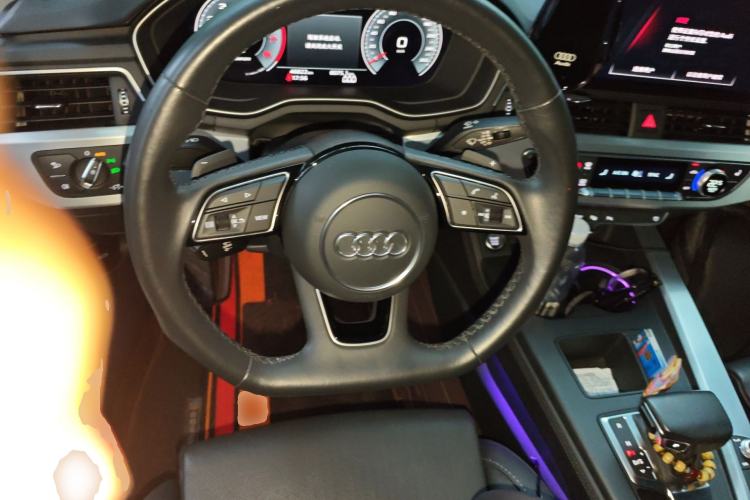 Used Audi A4L 2022 40 TFSI Luxury Dynamic Model
