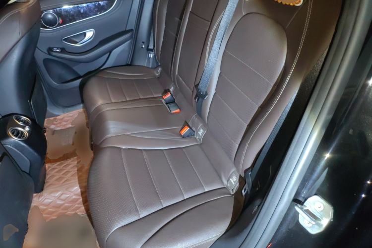 Used Mercedes-Benz GLC 2018 Facelift GLC 260 4MATIC Luxury Edition Left Rear Seat