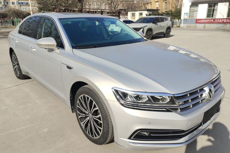 Used Volkswagen Phideon 2019 380TSI Two-Wheel Drive Business Edition China VI Standard