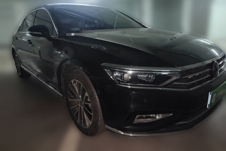 Used Volkswagen Magotan 2020 380TSI DSG Luxury Version Front Right 45 Deg