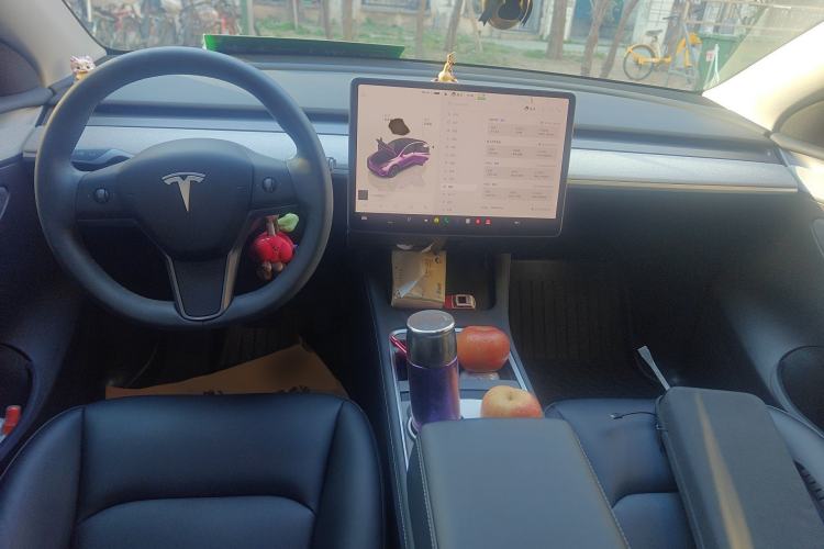 Used Tesla Model Y 2023 Rear-Wheel-Drive Version Center Console