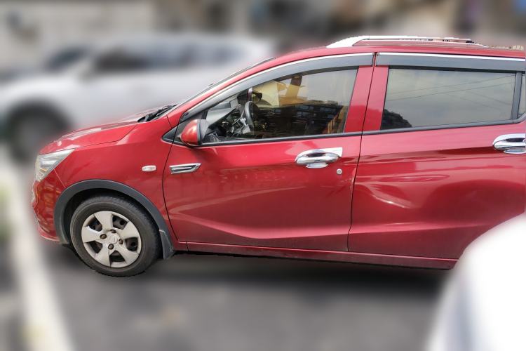 Used Baojun 310 2016 1.2L manual Comfort trim level