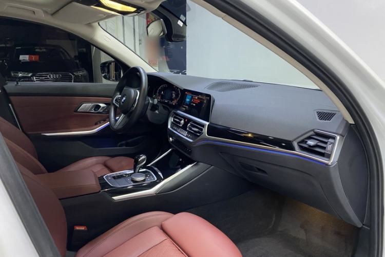 Used BMW 3 Series 2022 320Li M Sport Package Interior 11