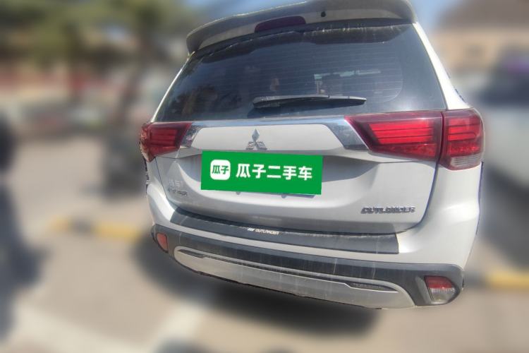 Used Mitsubishi Outlander 2020 2.0L Two-Wheel Drive Enjoyment Version 5 Seats
