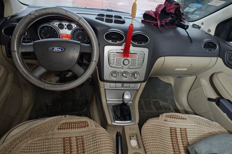 Used Ford Focus 2013 Sedan Classic 1.8L Manual Base Model