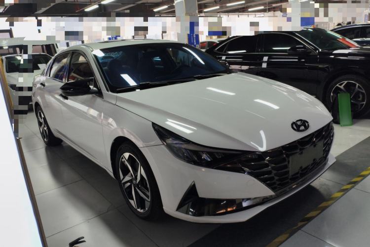 Used Hyundai Elantra 2022 1.5L CVT LUX Prestige Edition
