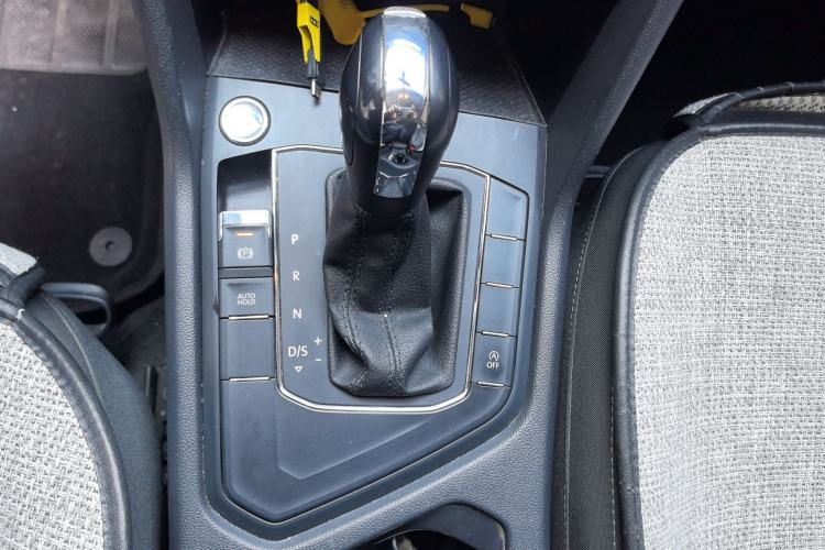 Used Volkswagen Tharu 2022 280TSI Two-Wheel Drive Trend Edition Gear Lever