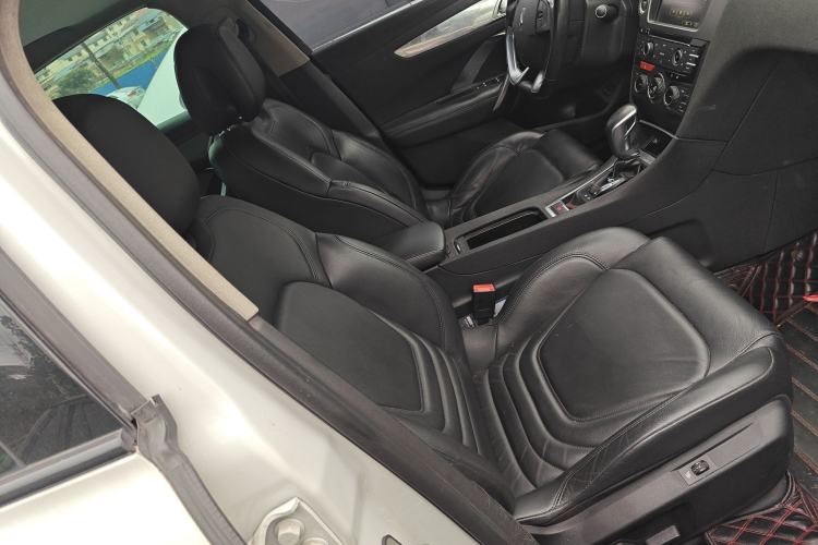 Used DS 5LS 2016 1.6T Luxury Edition THP160