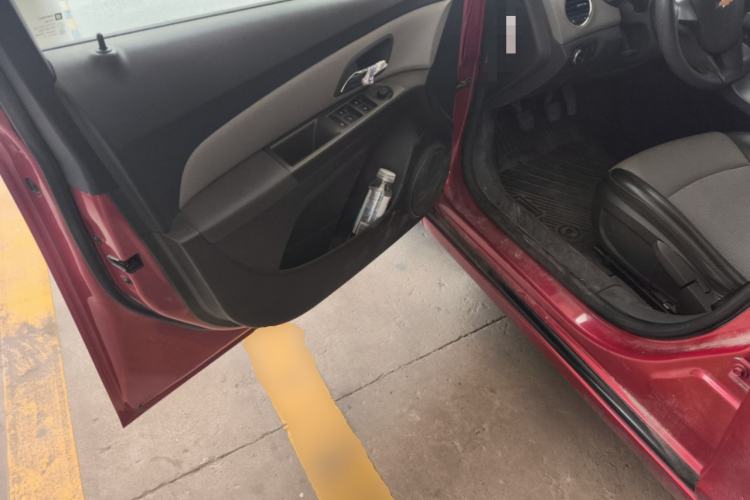 Used Chevrolet Cruze 2013 1.6L SL Sunroof Edition MT
