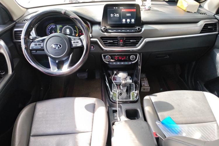 Used Kia Sportage R 2018 2.0L Automatic Smart Luxury Version China V Standard Center Console