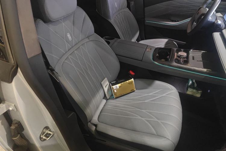 Used Geely Galaxy E8 2025 700 km Long-Range Intelligent Driving Version
