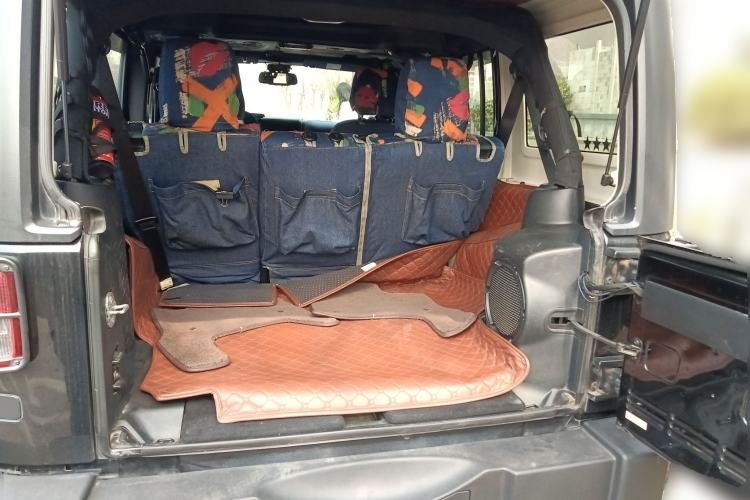 Used Jeep Wrangler 2014 2.8TD Sahara Four-Door Edition
