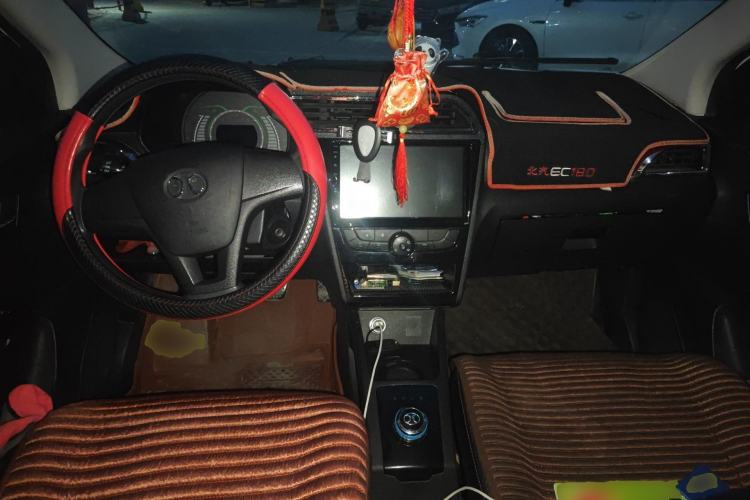 Used BAIC New Energy EC 2017 EC180 Elegant Edition Center Console