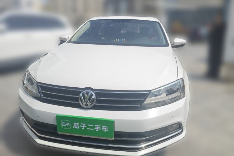 Used Volkswagen Sagitar 2015 230TSI Automatic Luxury Model
