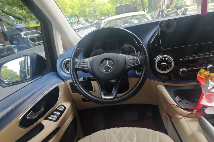 Used Mercedes-Benz Vito 2020 2.0T Business Version 7 Seats Steering Wheel