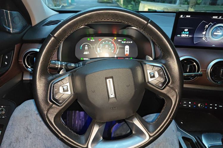 Used Wey VV6 2020 2.0T Two-Wheel Drive Smart Enjoyment+ Steering Wheel