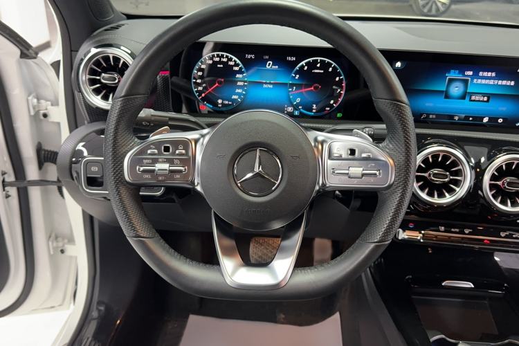 Used Mercedes-Benz A-Class 2021 A 200 L Sport Sedan Fashion Model
