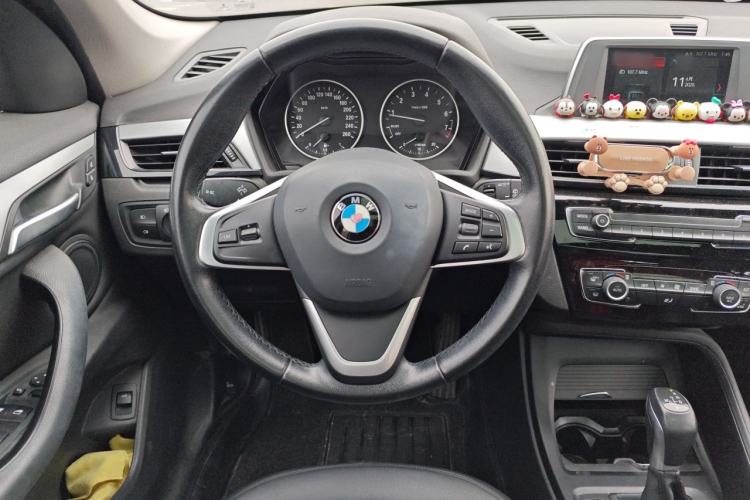 Used BMW X1 2018 sDrive20Li Leading Model Steering Wheel