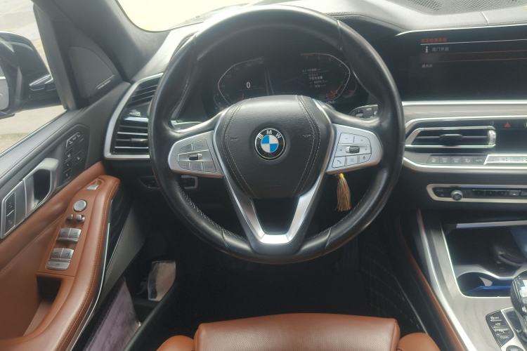 Used BMW X7 2020 xDrive40i Luxury Package with Premium Features
