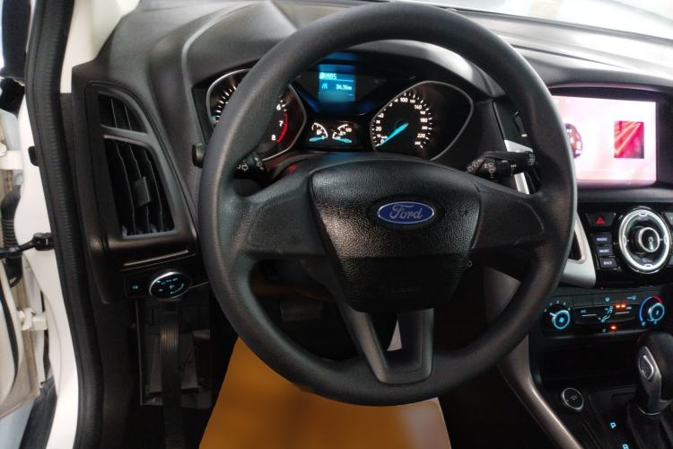 Used Ford Focus 2018 Hatchback Classic 1.6L Automatic Comfort Plus SmartDrive Edition
