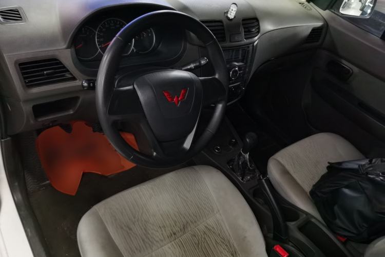 Used Wuling Hongguang 2020 1.2L S Base Model China VI LSI Center Console