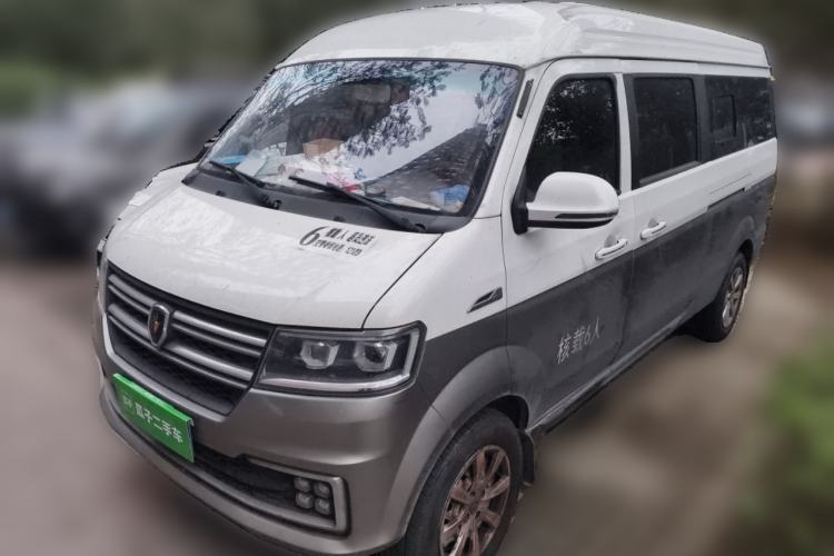 Used Jinbei New Hiace S 2023 1.5L Wealth Edition Passenger Van 5/6/7-Seater Non-Air-Conditioned Version SWC15M