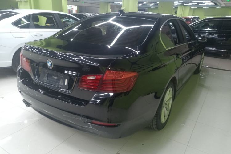 Used BMW 5 Series 2015 520i Elegant Edition Rear Right 45 Deg
