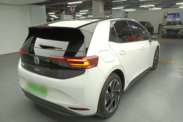 Used Volkswagen ID.3 2024 Outstanding Edition Rear Right 45 Deg