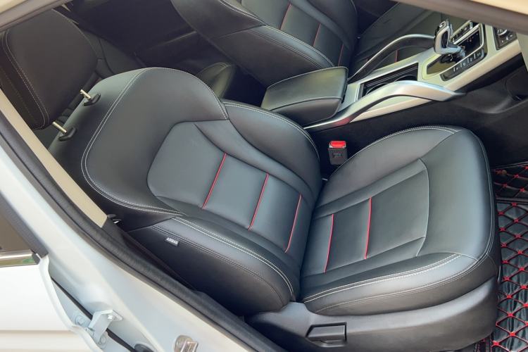 Used Geely Auto Emgrand X7 Sport 2020 1.8TD DCT Two-Wheel Drive Smart Connect 4G-Enabled Version