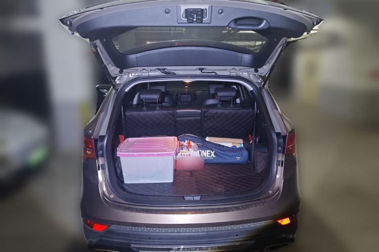 Used Hyundai Santa Fe 2013 2.4L Automatic 4x4 Prestige Edition
