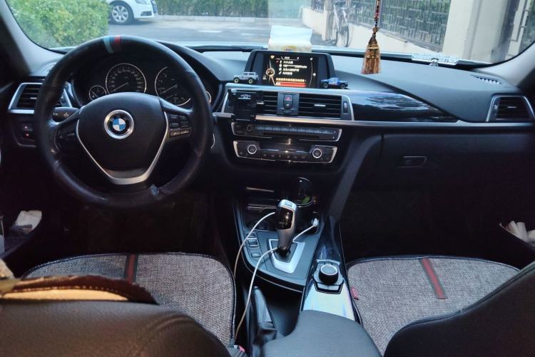 Used BMW 3 Series 2017 318i Fashion Model
