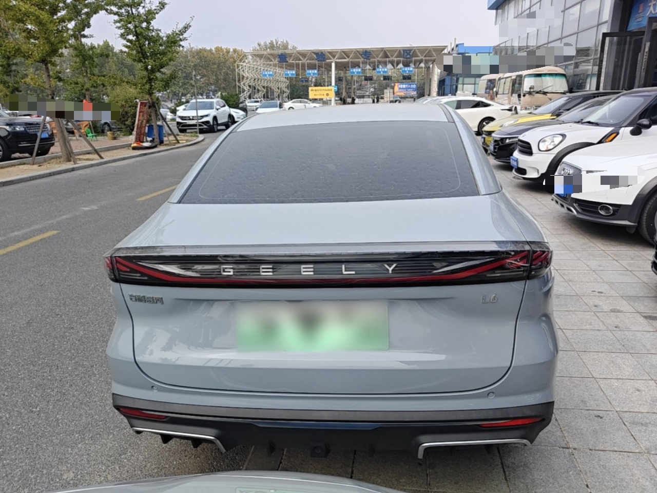 Geely Galaxy L6 2024 125km PLUS Dragon Edition — снимка 5