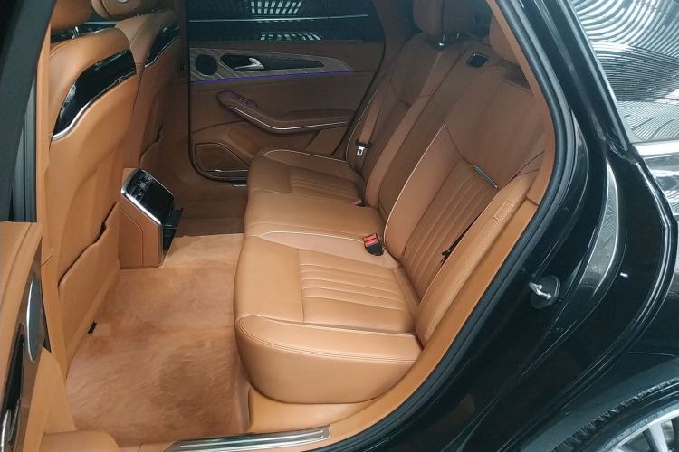 Used Hongqi H9 2023 2.0T Smart Connect Flagship Edition
