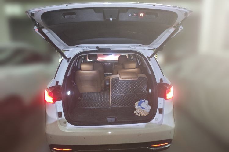 Used BYD Song MAX 2018 1.5T Automatic Smart Connect Luxury 6-Seater Trunk