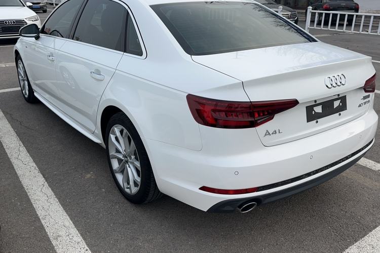 Used Audi A4L 2018 30th Anniversary Edition 40 TFSI Fashion Model
