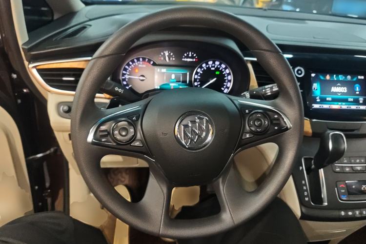 Used Buick GL8 2017 ES 28T Comfort Model China V Standard Steering Wheel