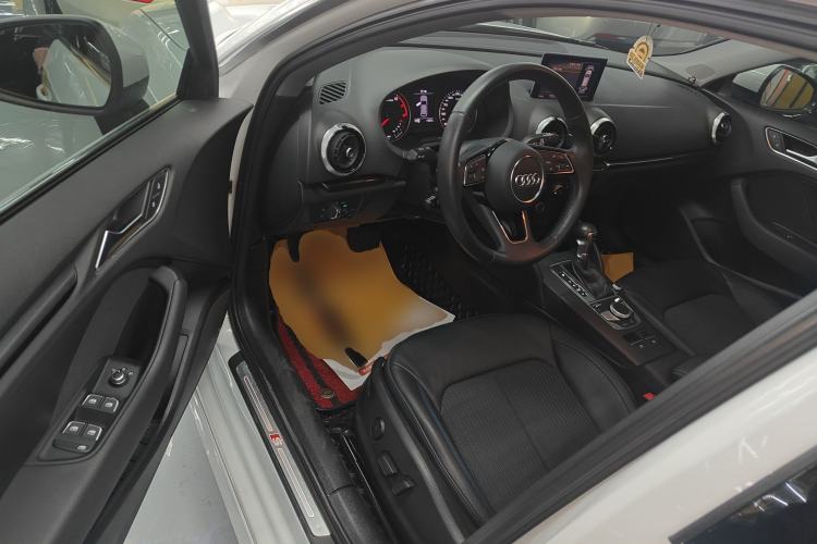 Used Audi A3 2018 30th Anniversary Edition Sportback 35 TFSI Fashion Model
