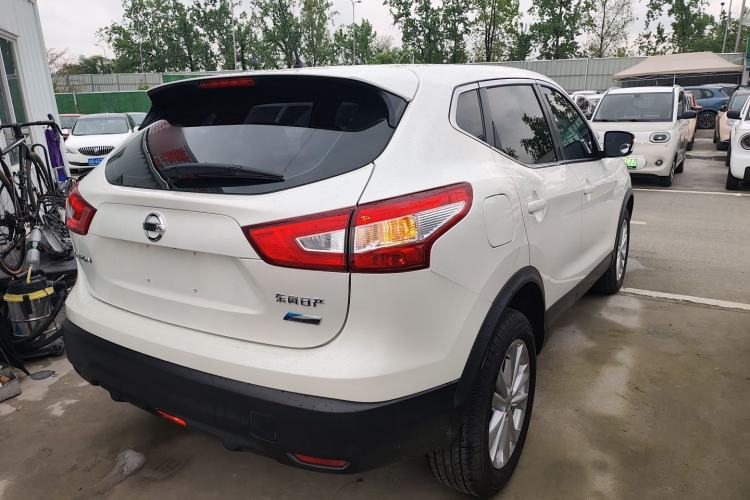 Used Nissan Qashqai 2017 2.0L CVT Elite Edition China V Standard Rear Right 45 Deg