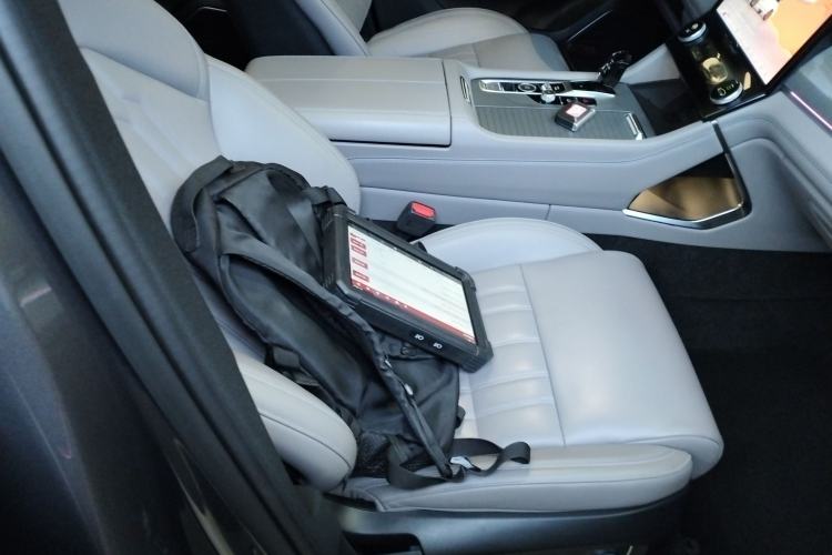 Used Lynk & Co 09 EM-P 2023 2.0TD EM-P Long-Range Version PM 7-Seater