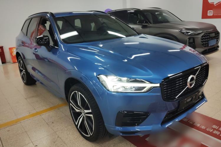 Used Volvo XC60 New Energy 2021 T8 E-Drive Hybrid Smart & Dynamic Edition Front Right 45 Deg