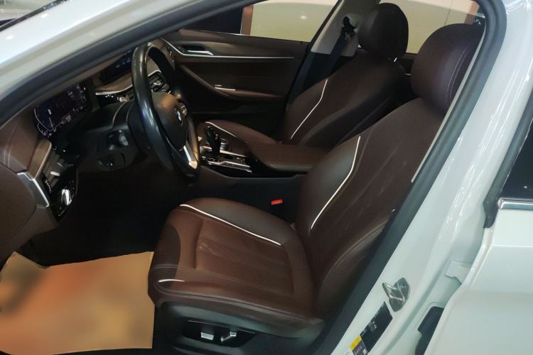 Used BMW 5 Series New Energy 2020 Mileage Upgrade Version 530Le Luxury Package Left Front Seat